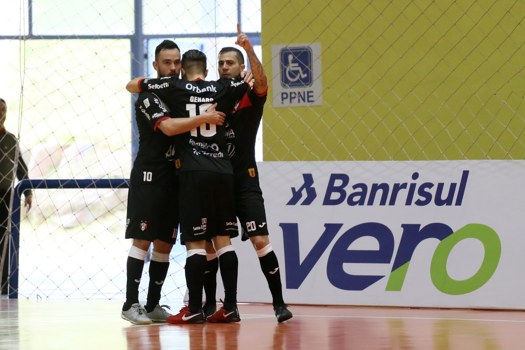 JEC/Krona Futsal garante classificação na Libertadores