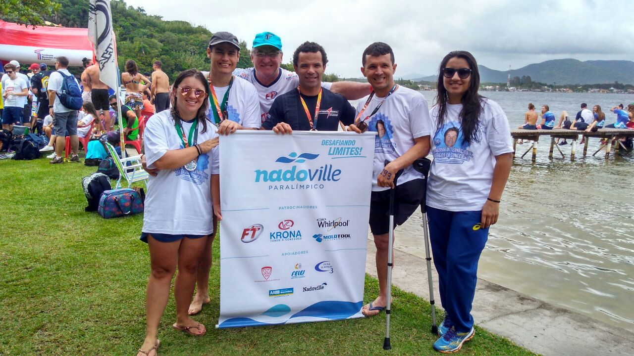 Nadoville Krona Paralímpico encerra o ano com vitórias na Travessia Internacional da Lagoa da Conceição