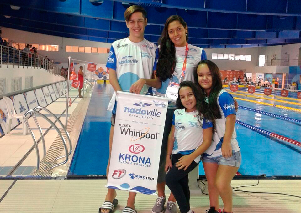 Nadoville Krona conquista quatro medalhas no Open Internacional de Natação Paralímpica